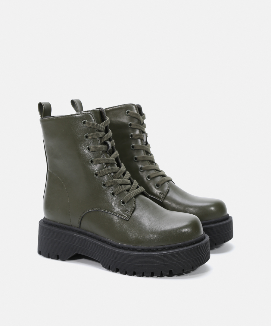 Botins militares plataforma image number null